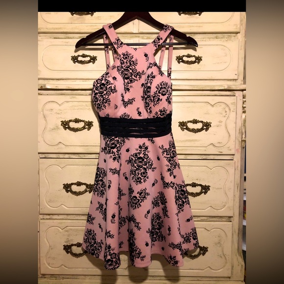 City studio above the knee dress, size 5 - Picture 1 of 8